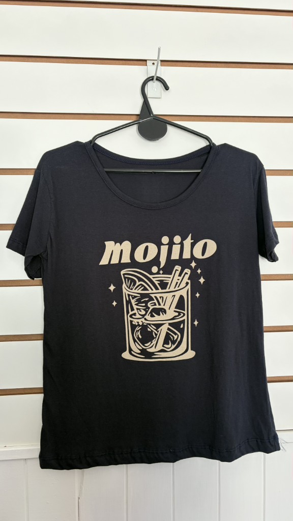 Remera negra Mojito