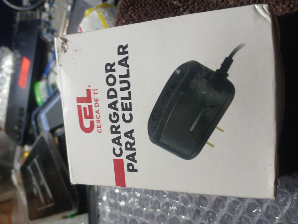 Cargador cel