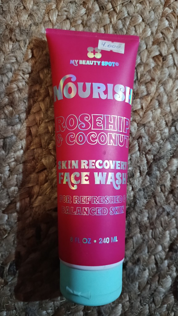 Mourish Rosehip Coconut Face Wash