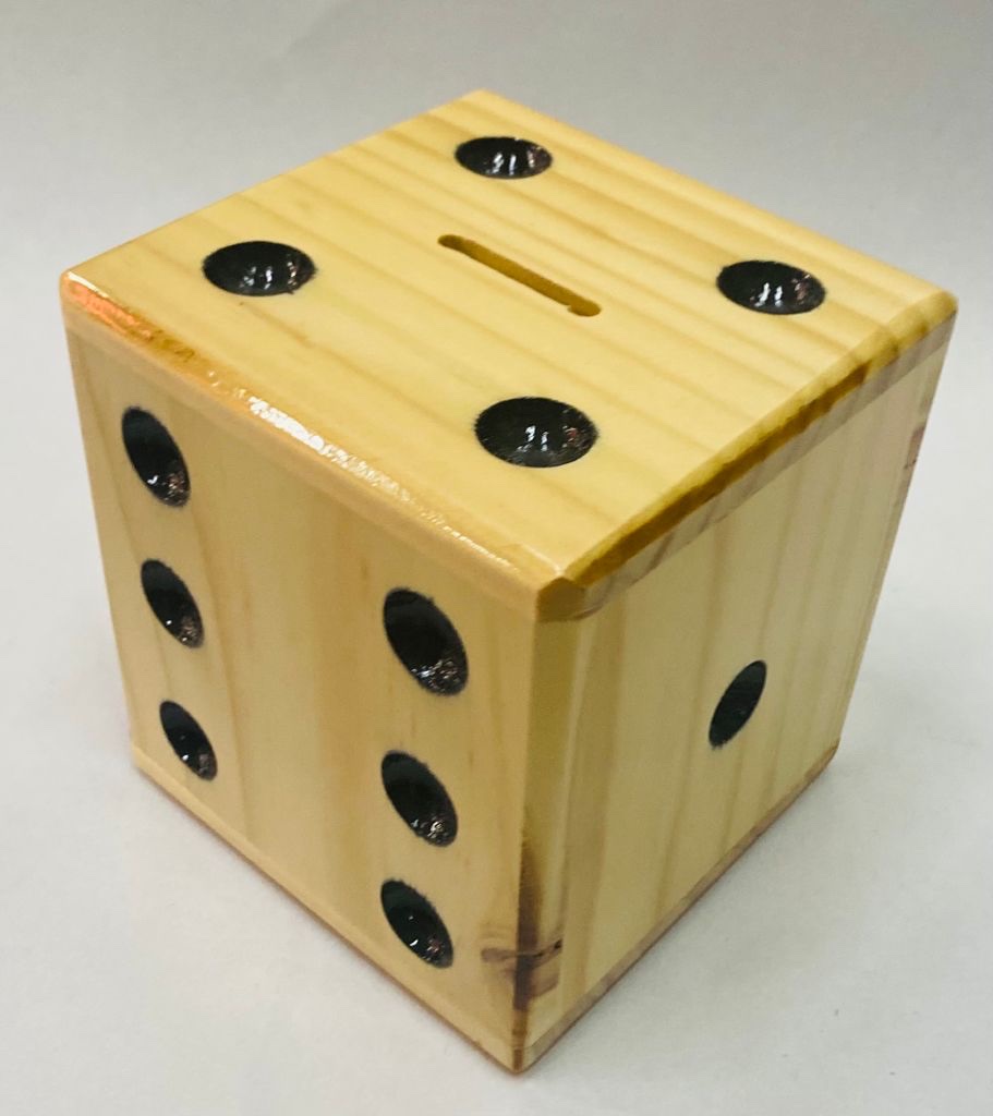 Alcancia dado madera