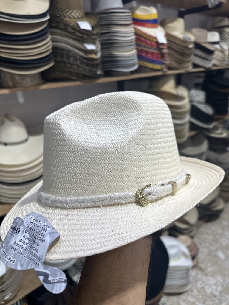 Sombrero aguadeño Gardeleano