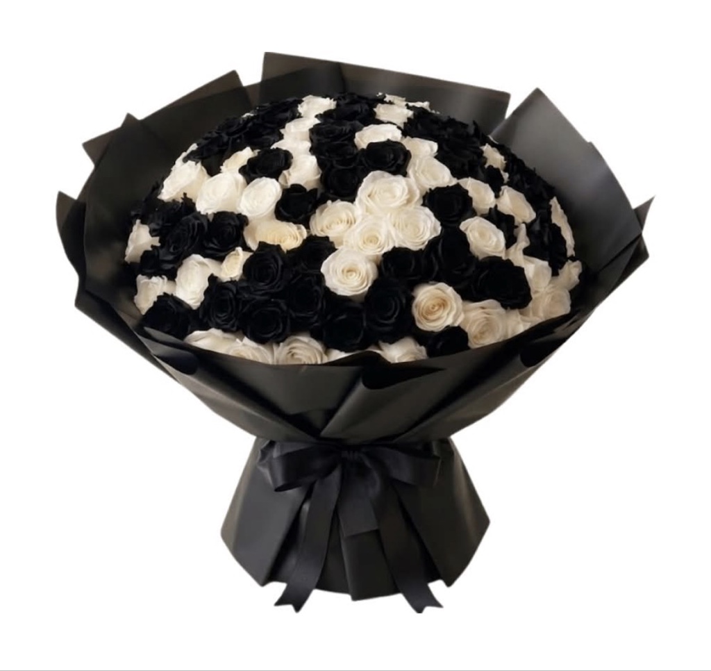 25 Black and White Rose Bouquet (Black and White Roses, Elegantly Wrapped)