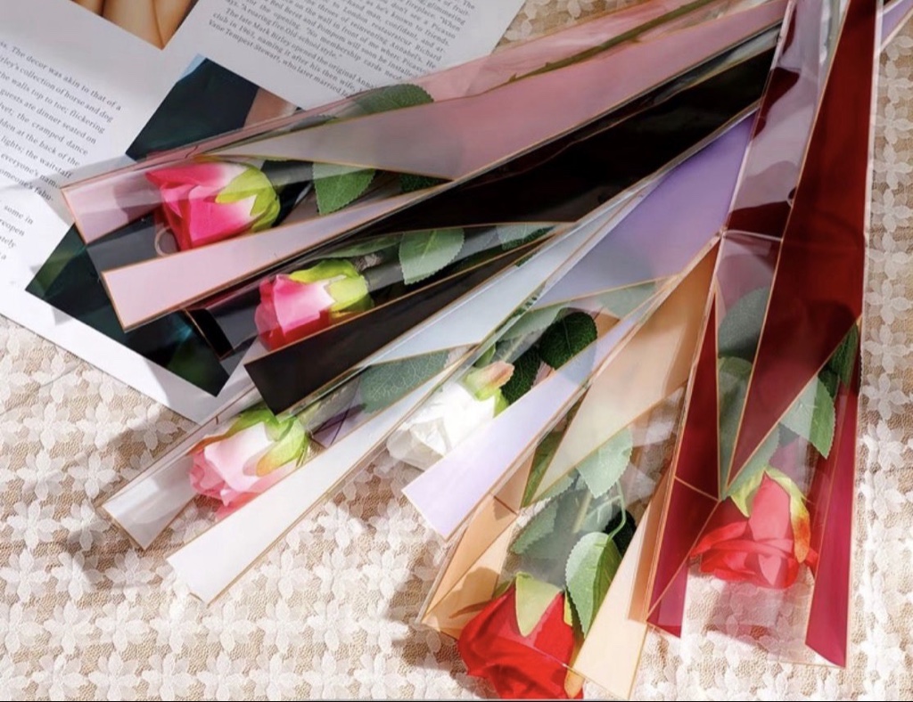12 Single wrapped Roses (mix color Roses, with Greenery)