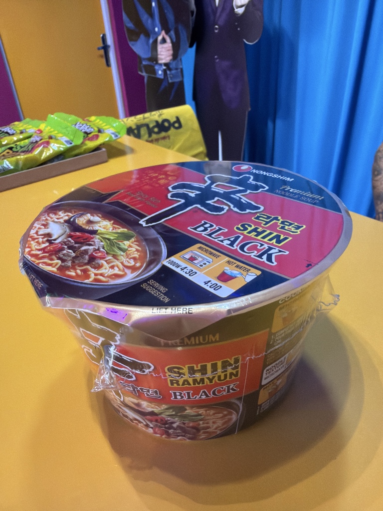 Lamen carne e frutos do mar picante