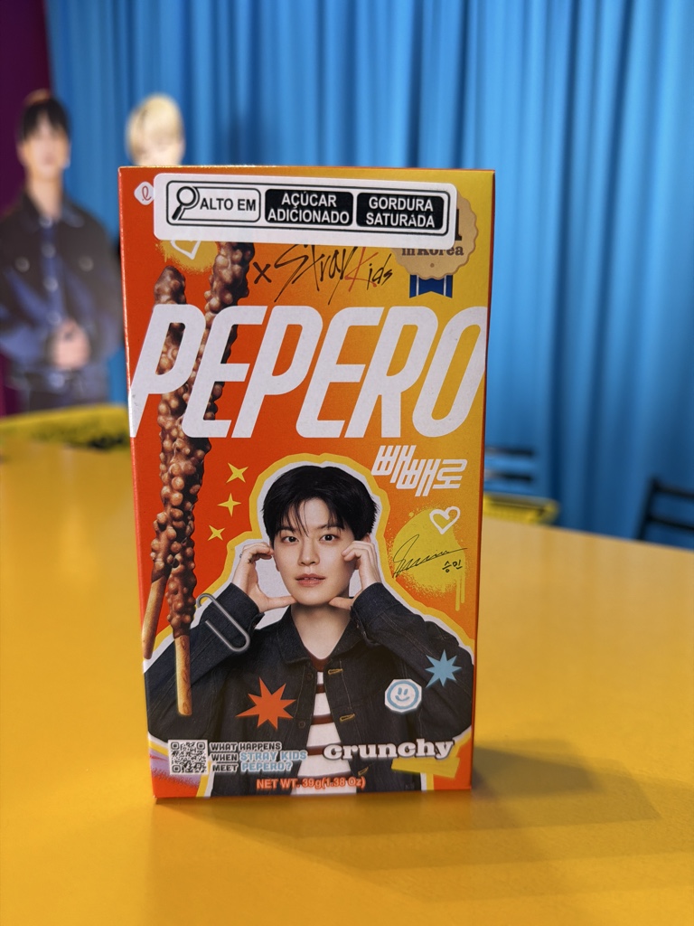 Pepero Stray kids choc ao leite e flocos