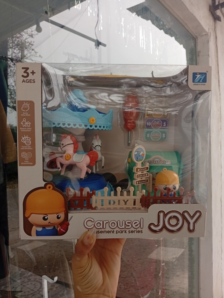J0041 carrusel