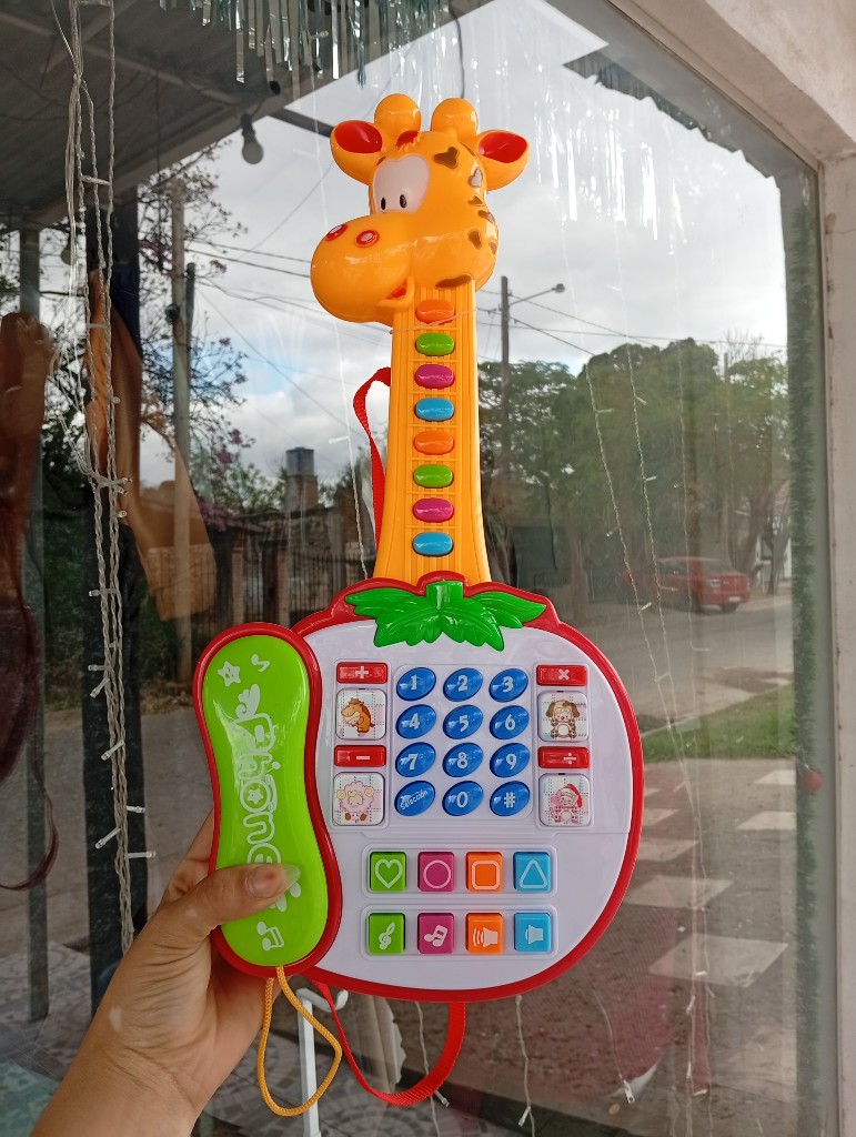 J0037 guitarra jirafa