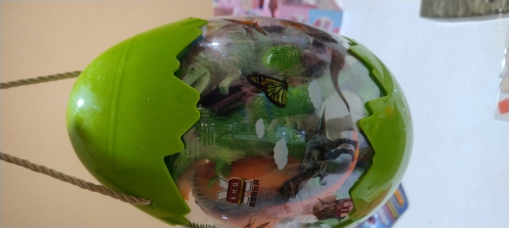 J0317 Huevos con Animales