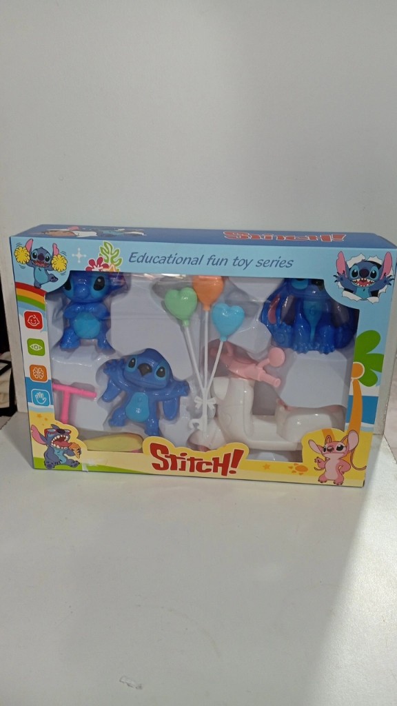 J0046 Stitch con accesorios