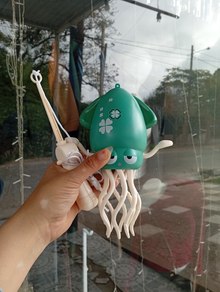 J0029 pulpo bailarín