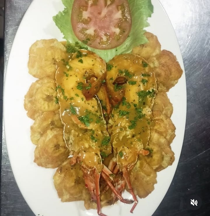 Langosta en salsa
