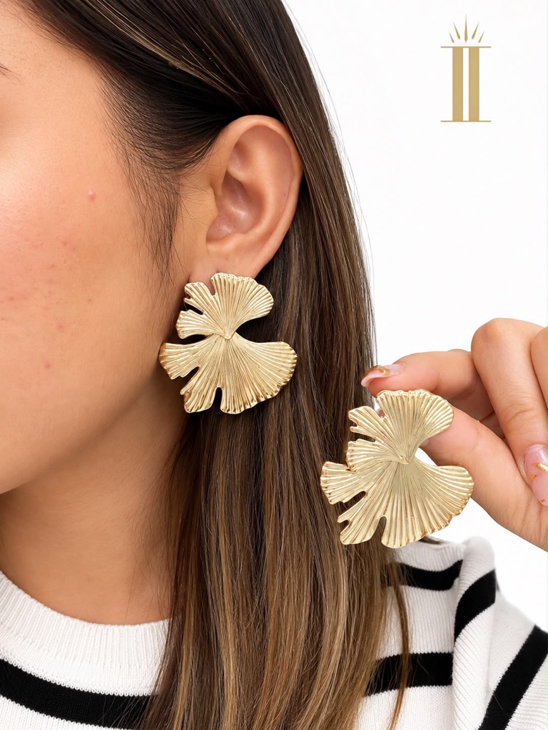 Aretes dorados flor irregular acero inoxidable