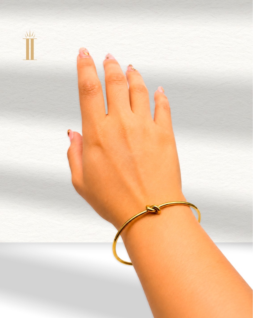 Pulsera dorada nudo cerrado acero inoxidable