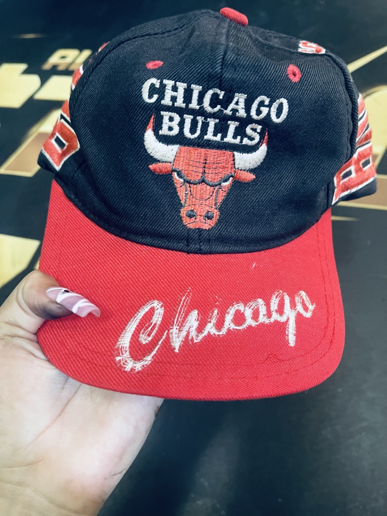 Dos Caras Chicago Bull