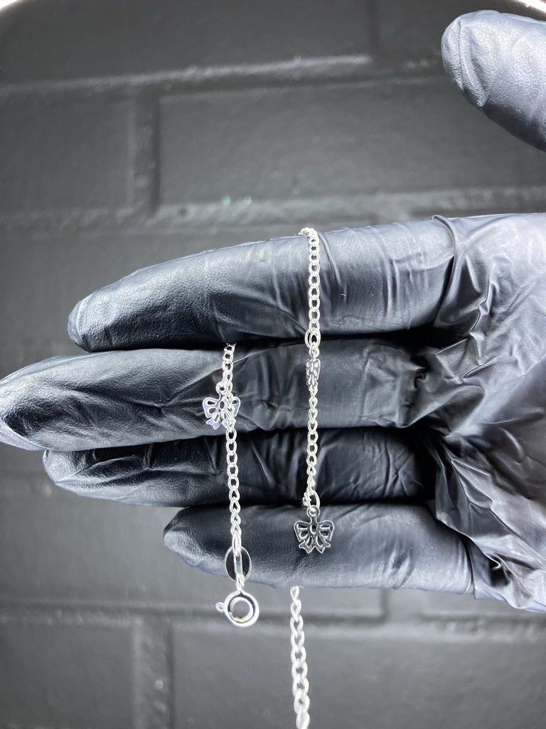 Pulsera eslabones finos cono dijes de lazos