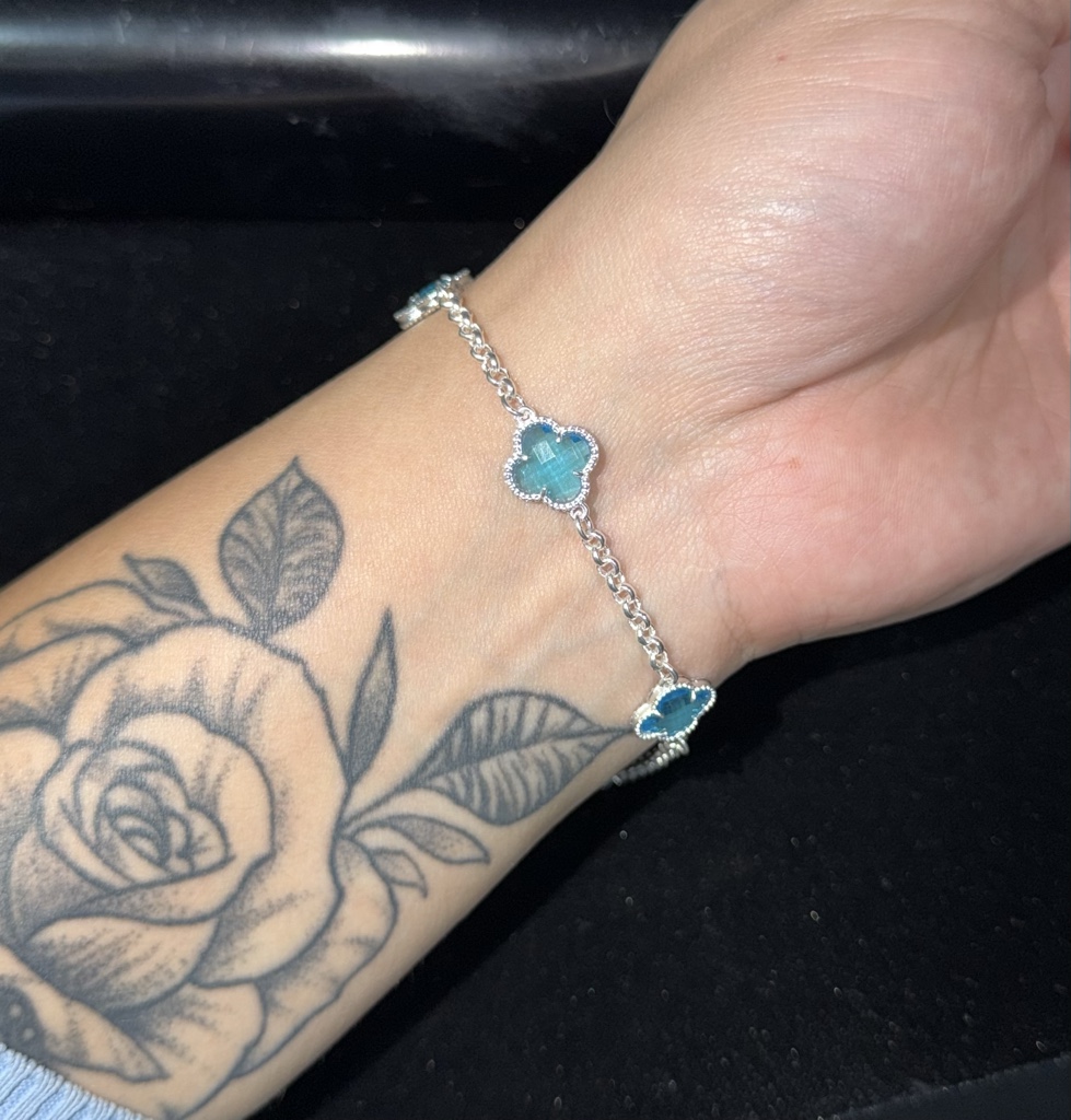 Pulsera diseño clover turquesa