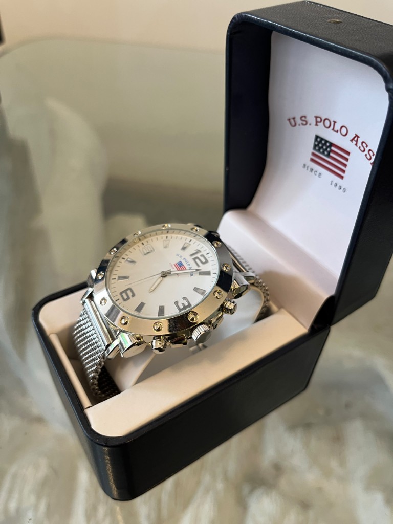 Reloj Plateado