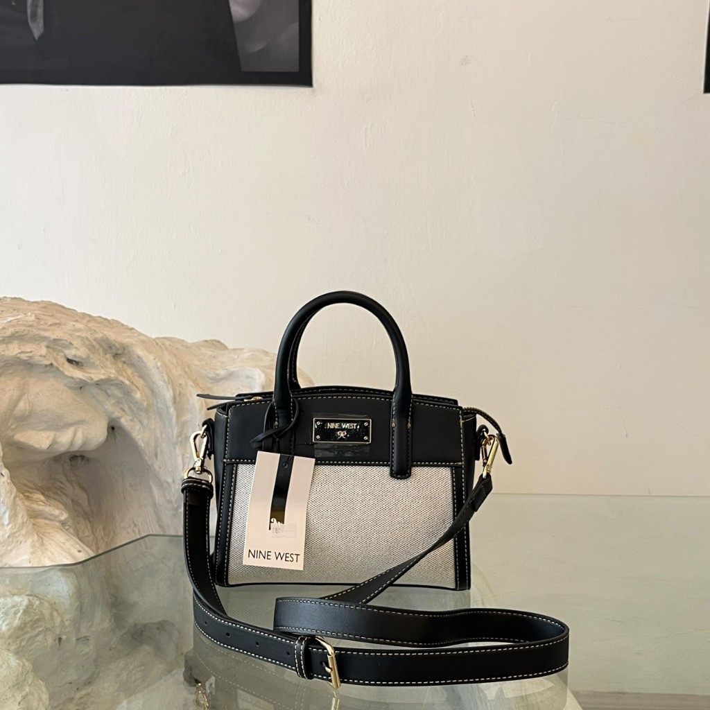 Hermosa Cartera Nine West Tono Negro y Yute