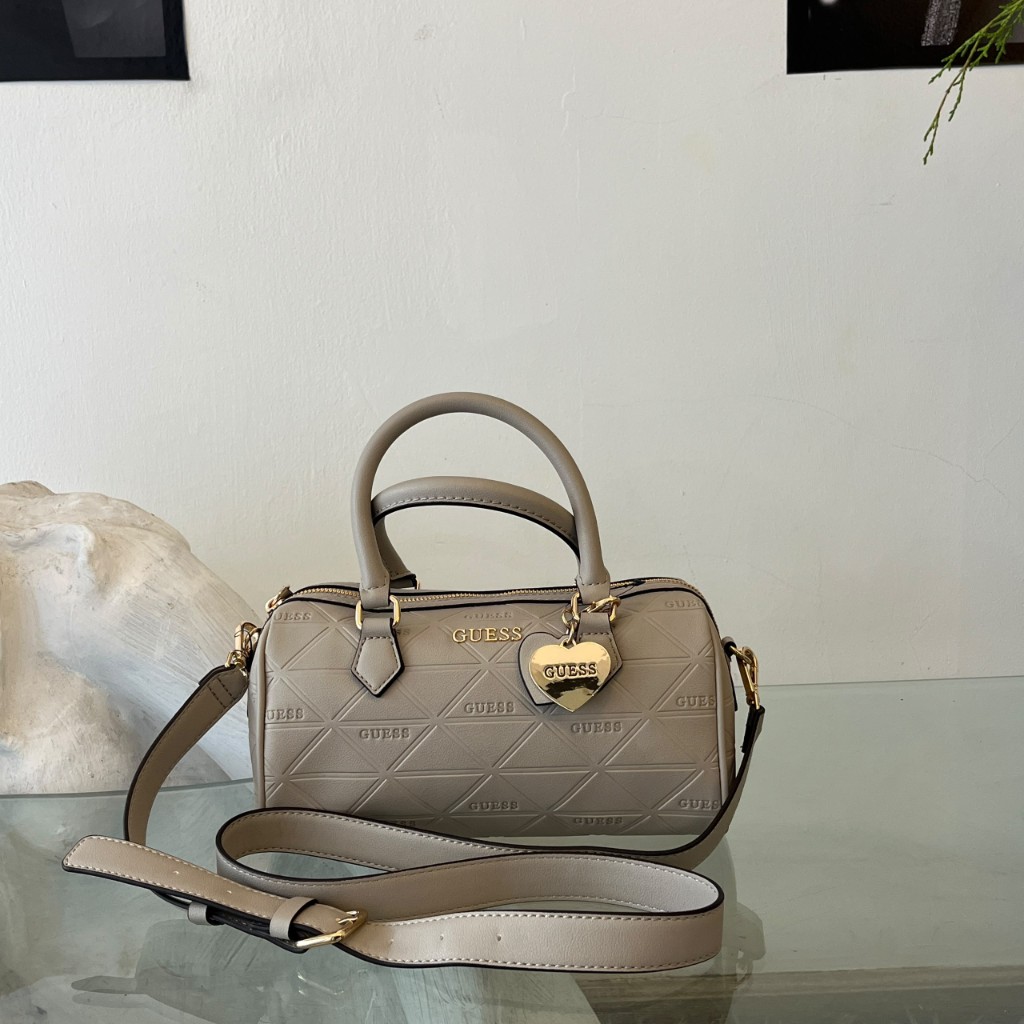 Cartera Mediana Grande con Strap Removible Tono Beige