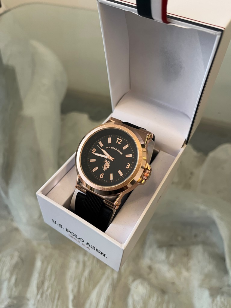 Reloj Caballero  Oro Rosa con Correa de Silicon