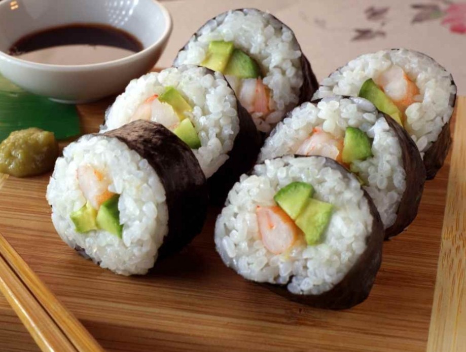 Sushi de camarón