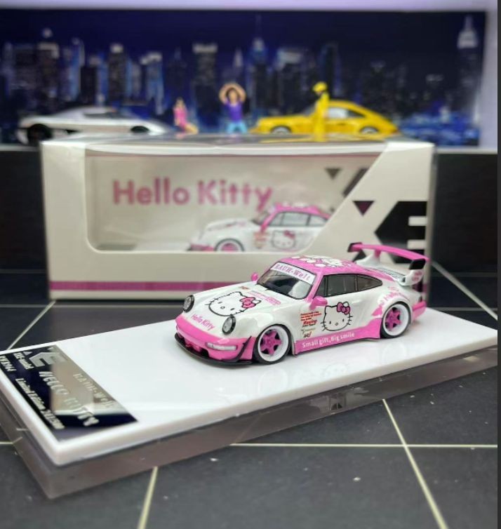 Hello Kitty Porsche 964 rosa