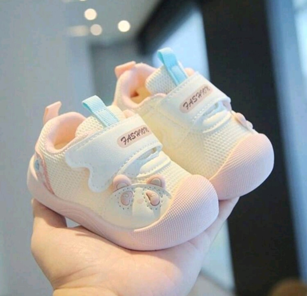 zapatilla blancos para bebé