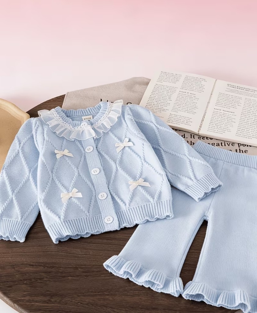 Conjunto azul bebe tejido