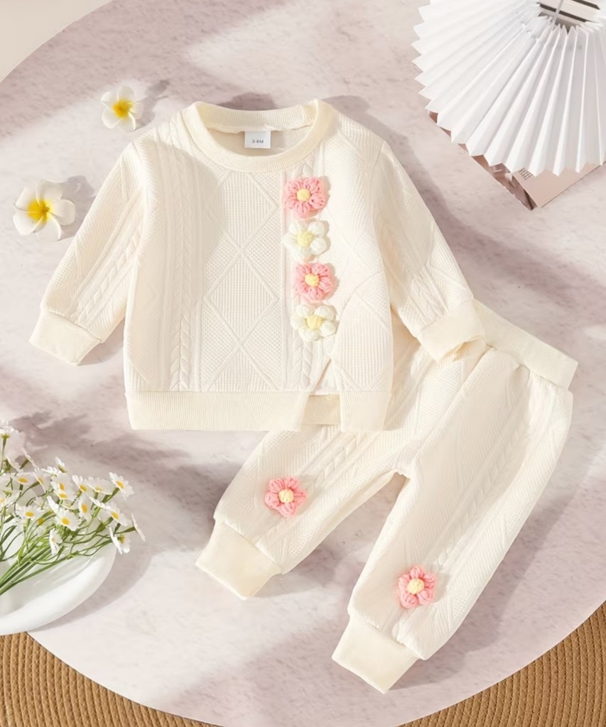 Conjunto bordado de flores