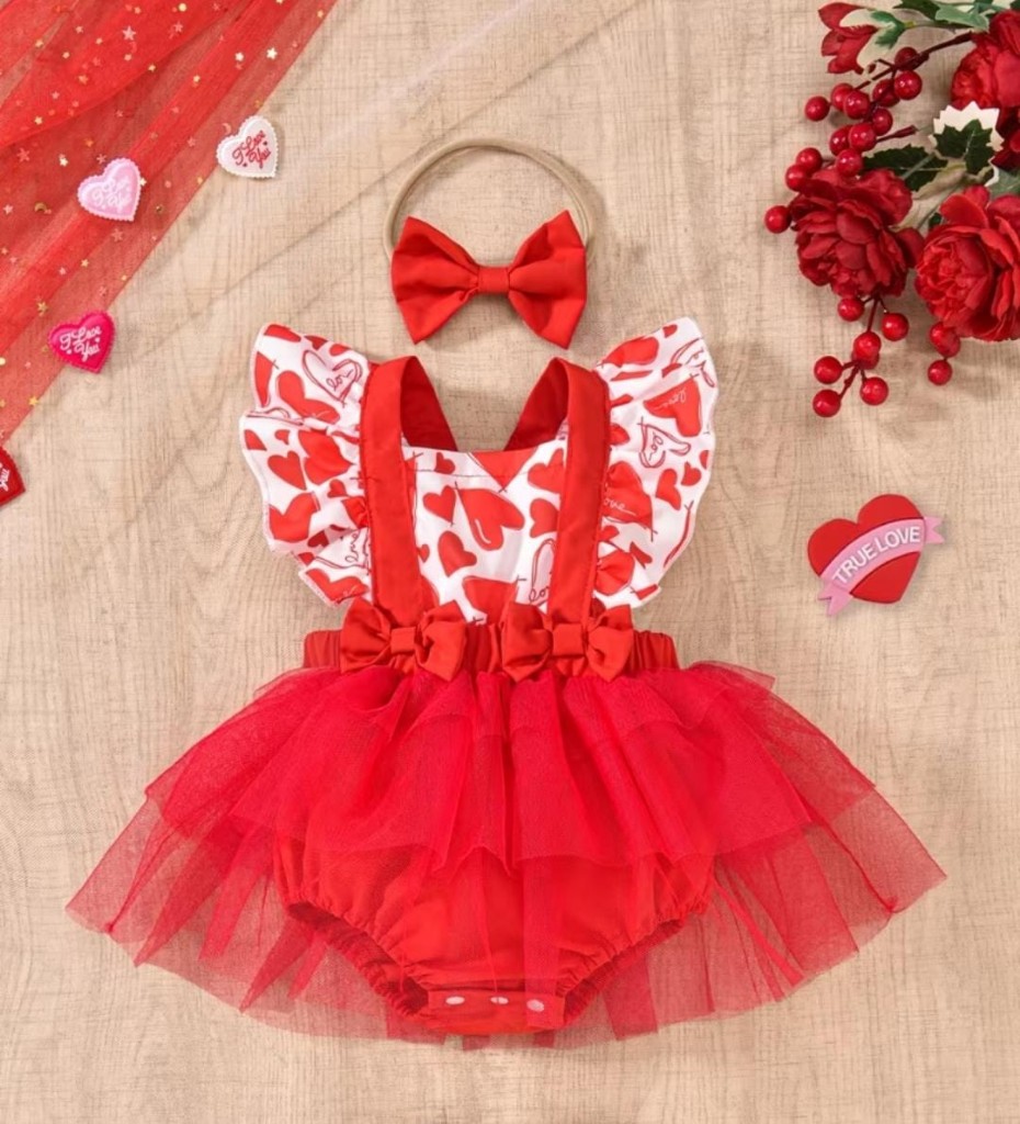 Rompercito rojo bebe corazones
