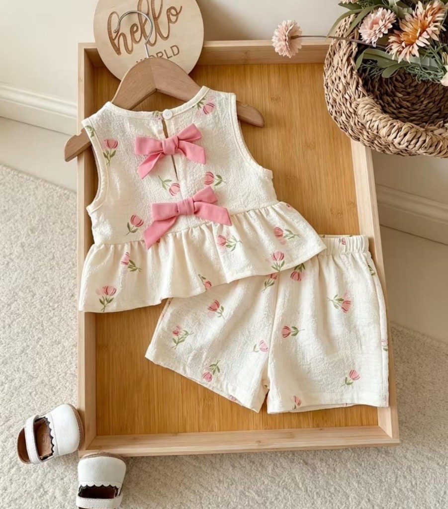 Conjunto floral rosado