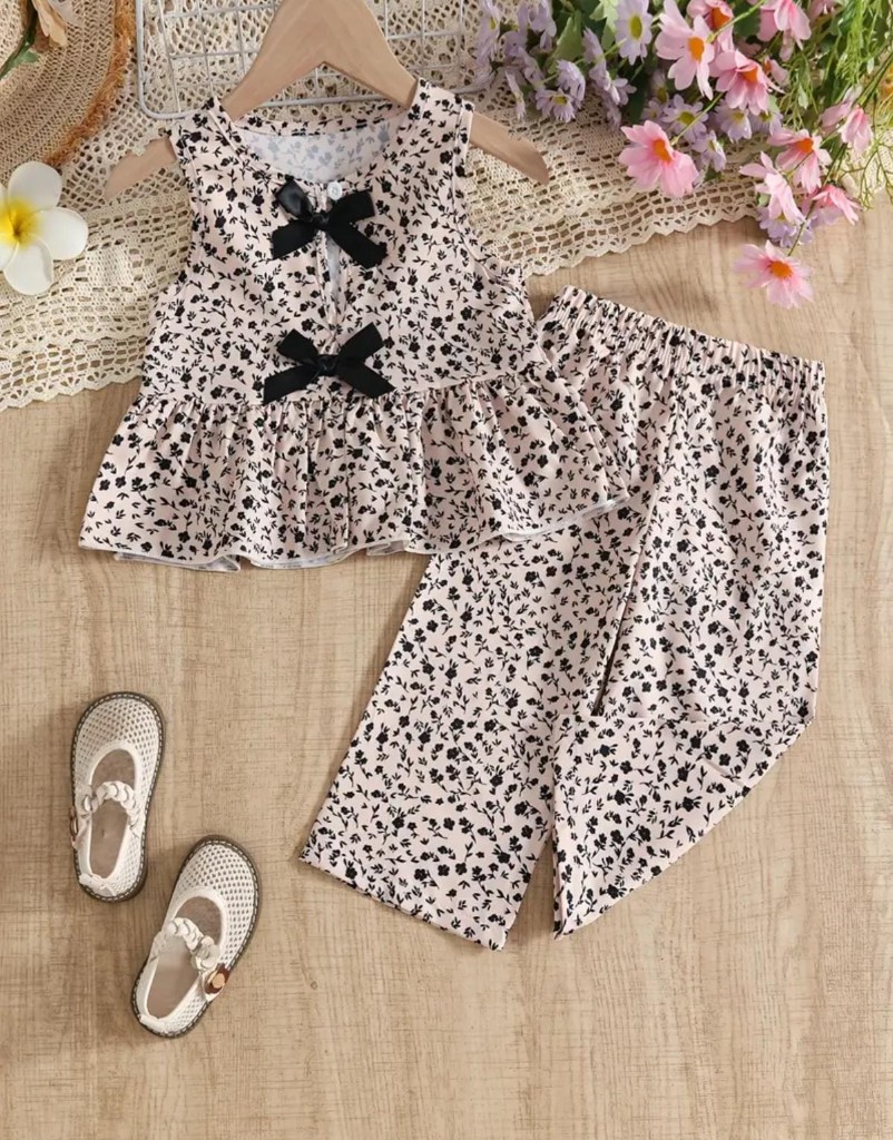 Conjunto floral negro