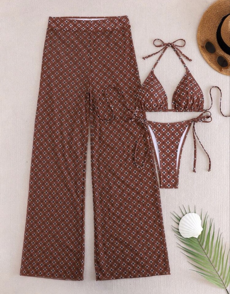 Bikini marron estampado con pantalón