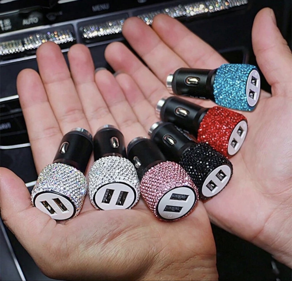 Cargador auto doble USB con strass