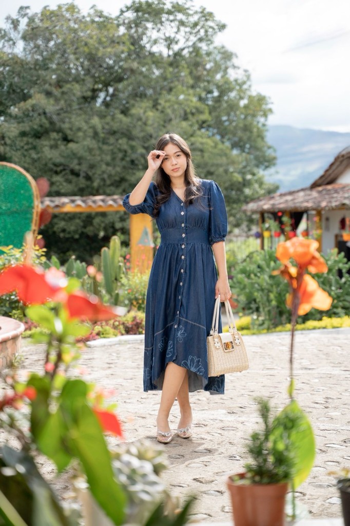 VESTIDO CALA