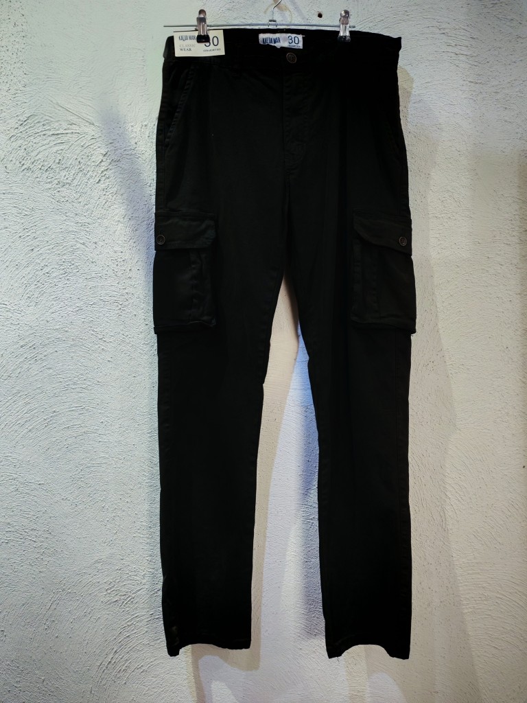 Pantalón Kalua gabardina cargo negro