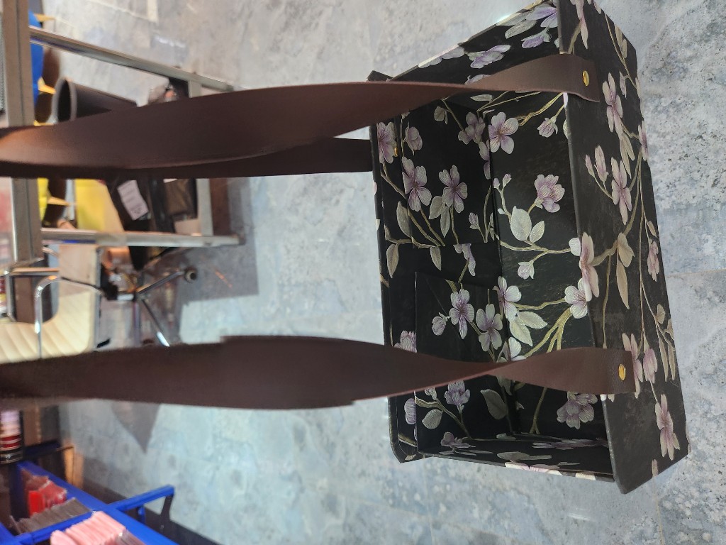 612-Pasta de flor preta