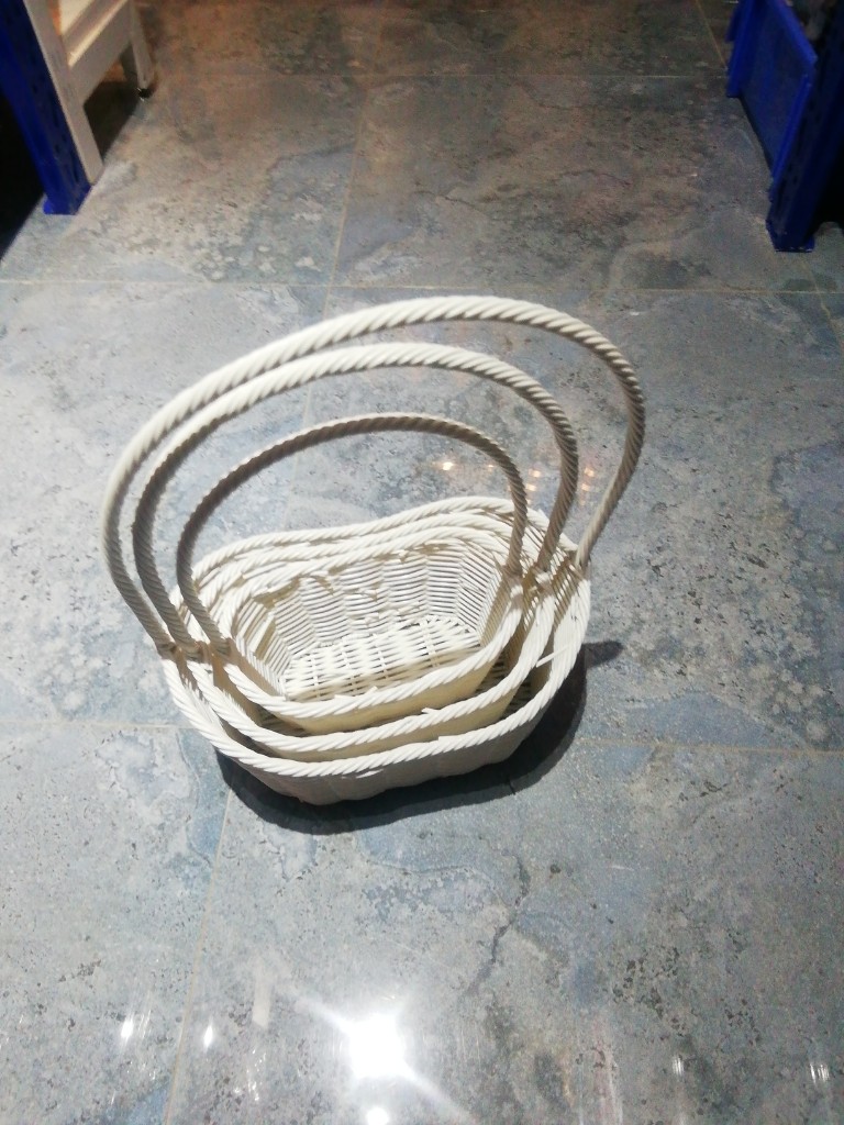 Cestos blanca con asa