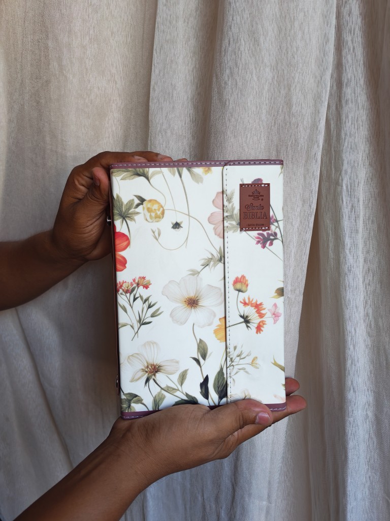Biblia exquisita floral