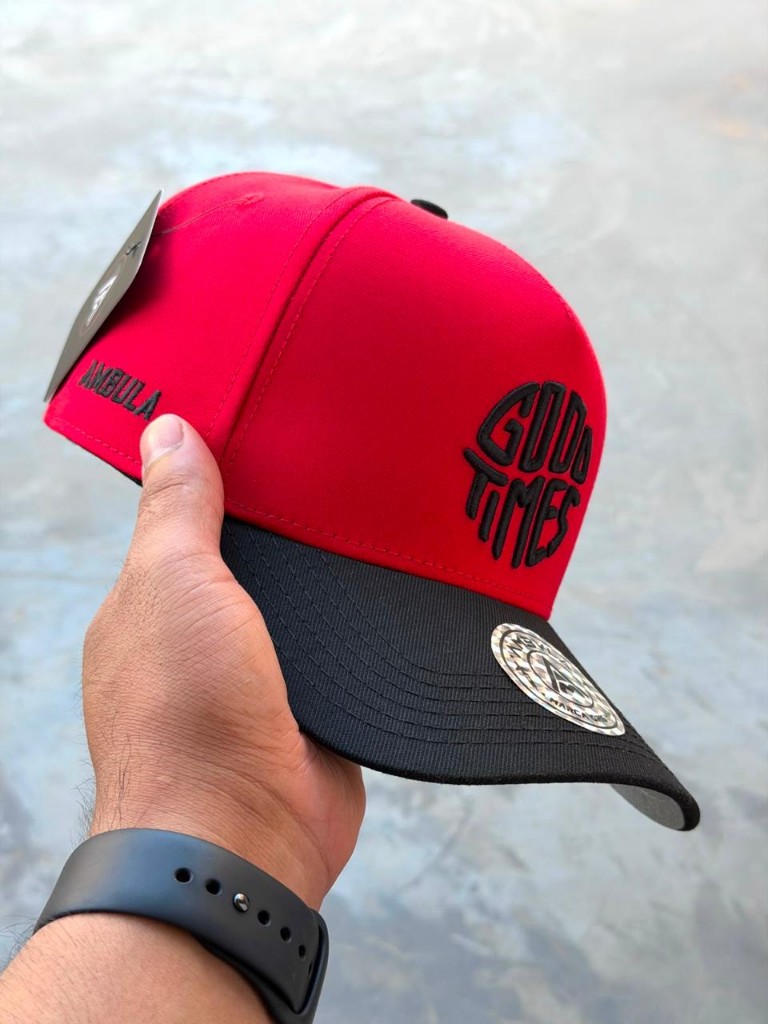 Gorra roja y negra good times