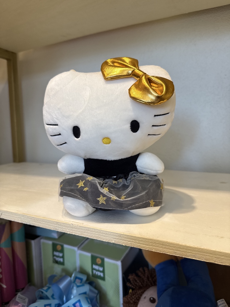 Hello Kitty peluche negra
