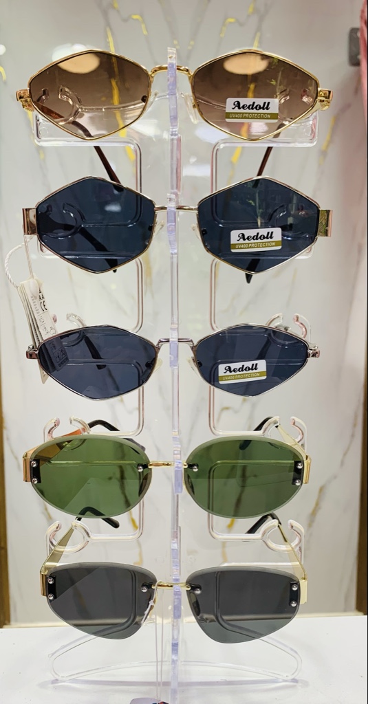 Gafas sol doradas lujo