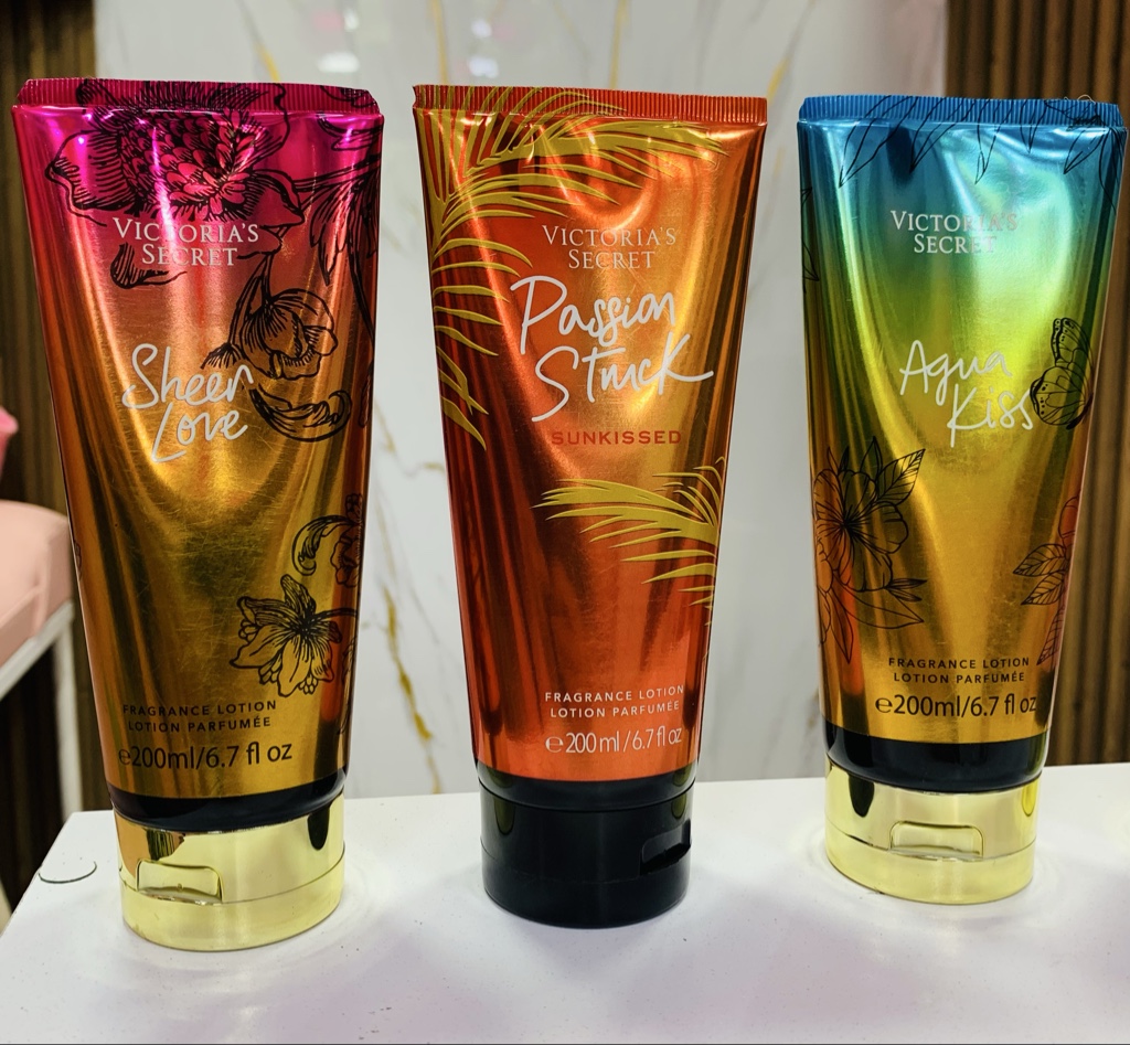 Victoria's Secret Passion Struck locion