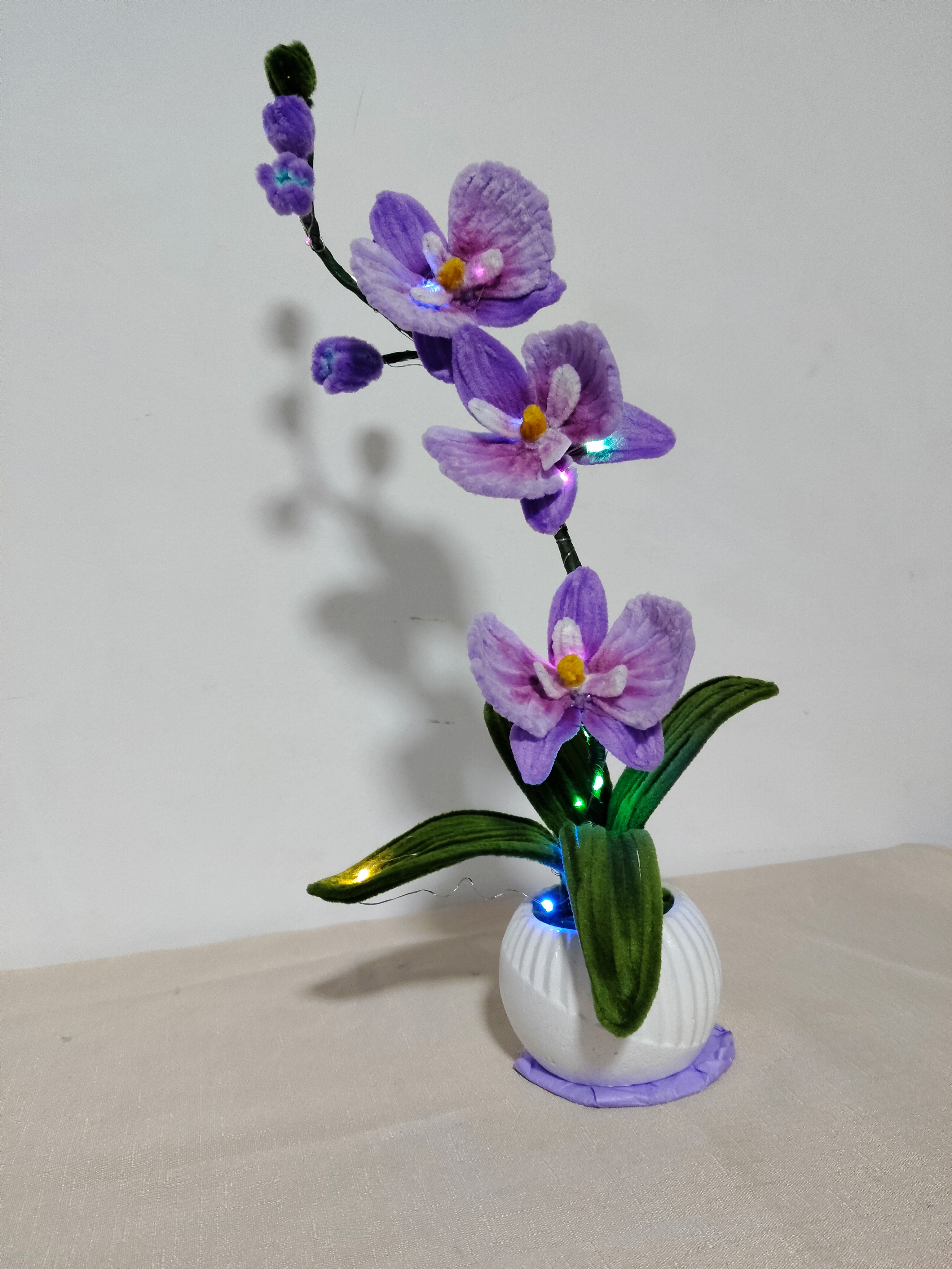 Orquídea Morada con luces LED