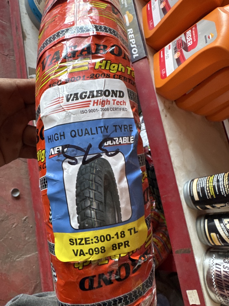 Vagabond llanta negra 300-18