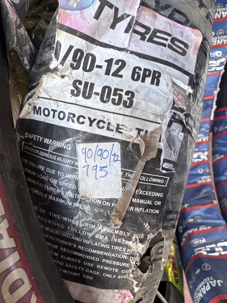Tyres 90/90-12 6PR