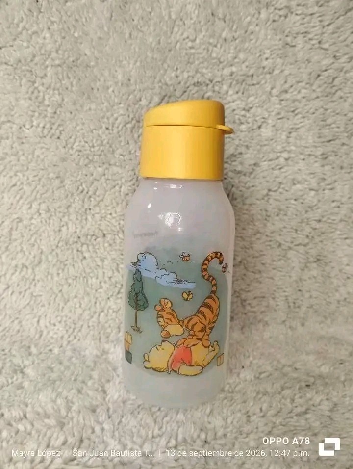 Botella Winnie Pooh amarilla