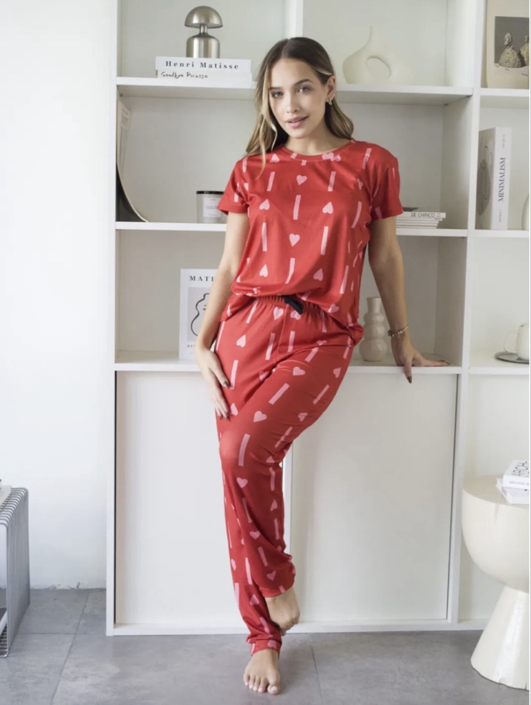 Pijama rojo corazones
