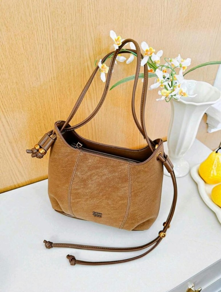 COIH cartera marron cubo