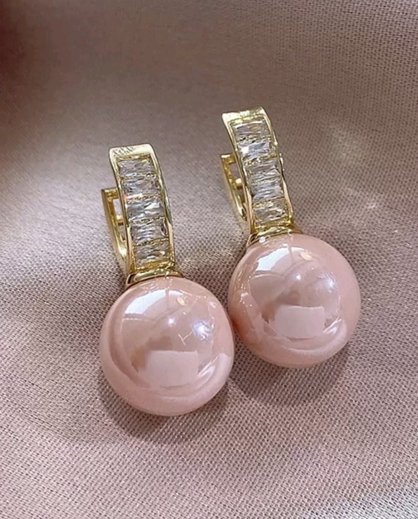 Aros rosados colgantes